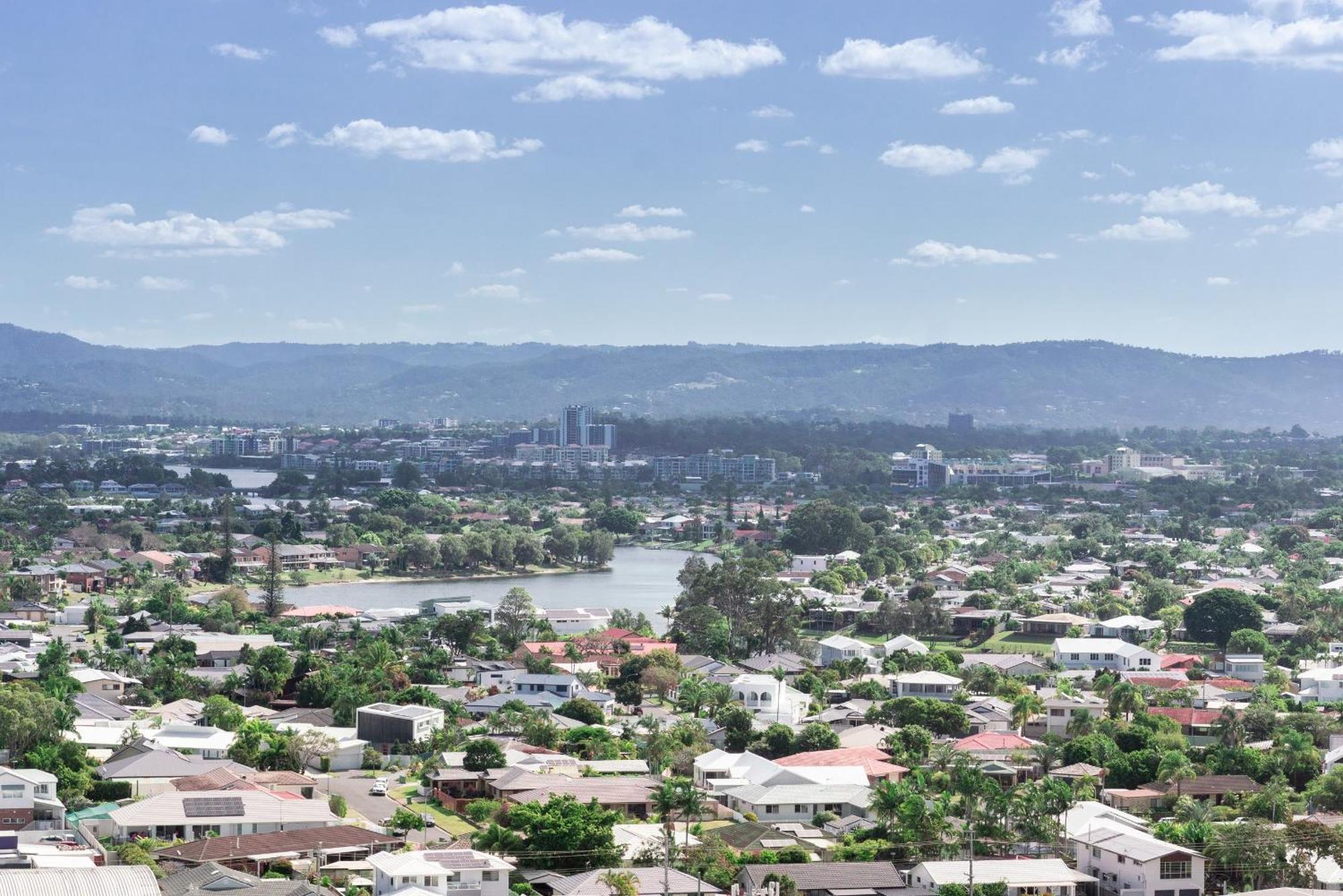 Burleigh Surf Apartments Gold Coast Bagian luar foto