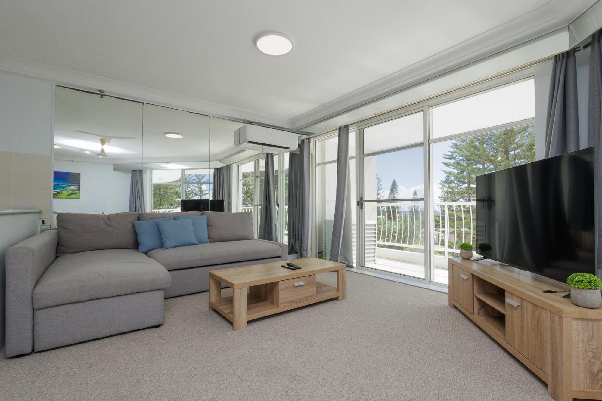 Burleigh Surf Apartments Gold Coast Bagian luar foto